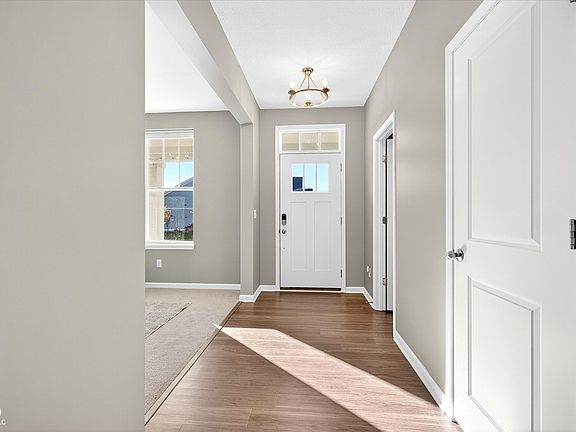 5th image of 1636 Birchfield Dr