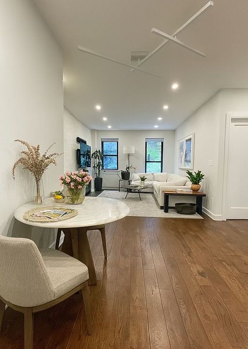 1st image of 250 W 16th St APT 1H