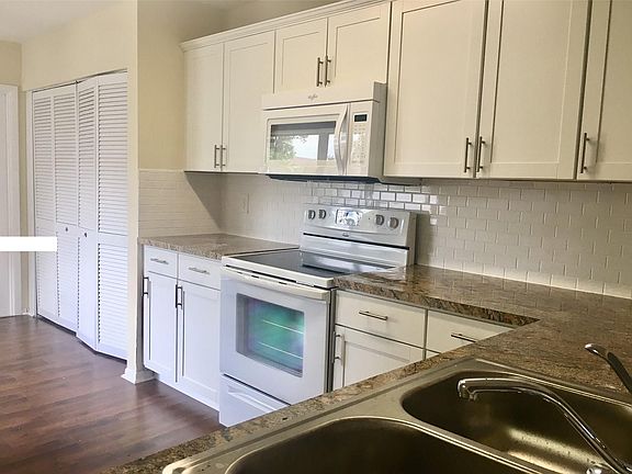 3rd image of 9854 NW 52nd Ln