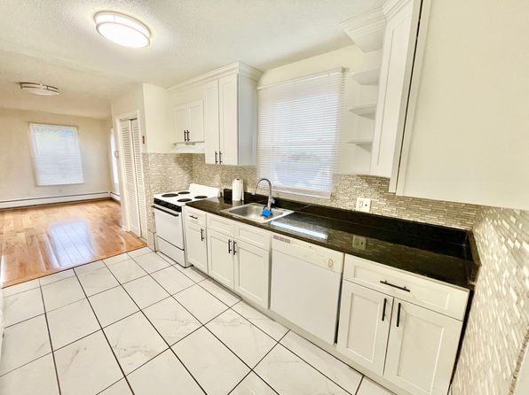 290 W Main St #4