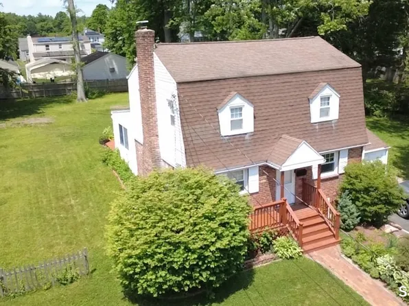 54 Harding Ave, Newington, CT 06111