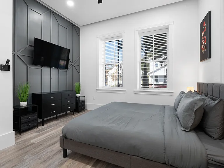 Ybor Luxe Apartments — Photo 39