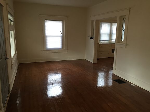2nd image of 4073 Graceland Ave