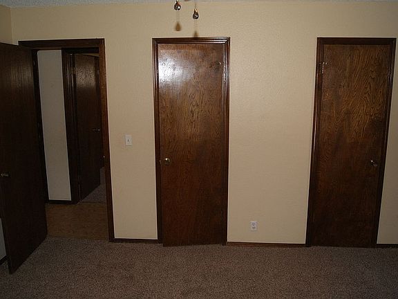 Master His/Her  Closet