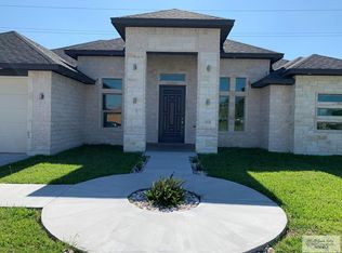 104 Valley Oak Cir, Los Fresnos, TX 78566