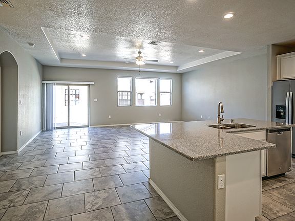 Kitchen - The Selena Estates At Santa Monica