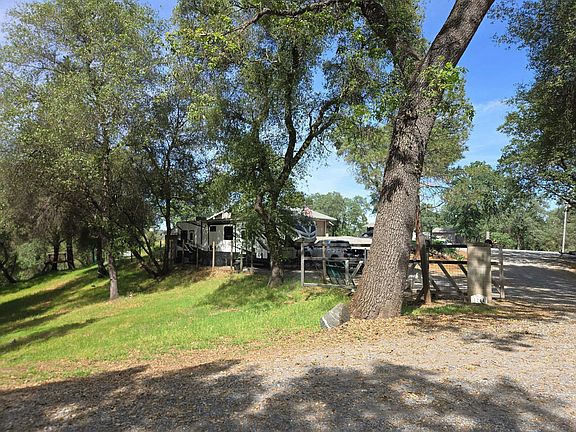 3rd image of 1244 Tree Top Rd