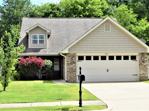 5021 Montauk Trl SE, Owens Cross Roads, AL 35763