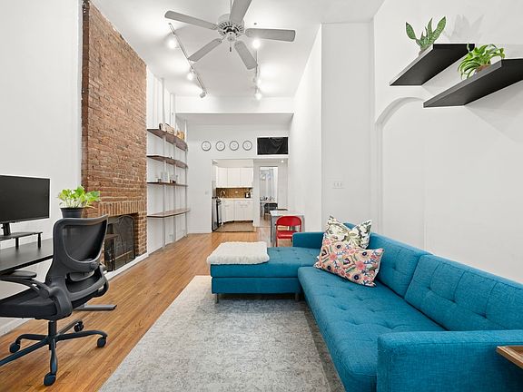 2nd image of 217 W 14th St #2REE