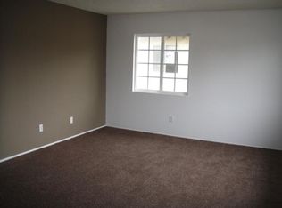 1275 Valencia Ave APT D, Hemet, CA 92543