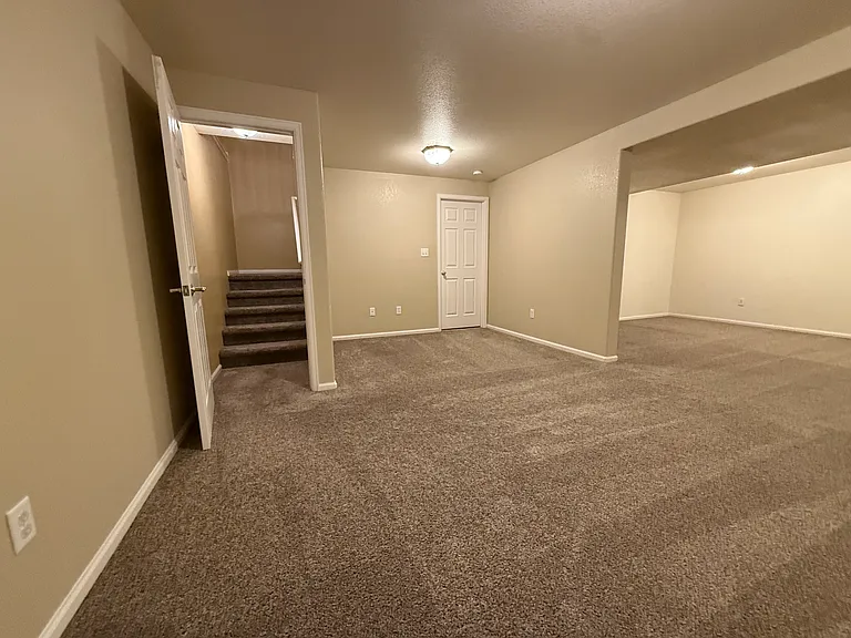 3908 Village View Ln — Photo 7