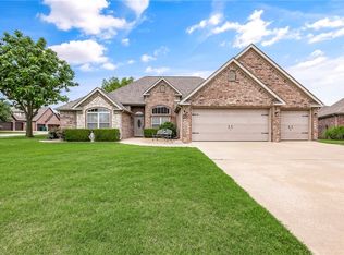 6525 W Hearth Bay, Rogers, AR 72758