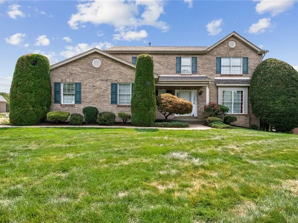 1001 Braemar Dr, Jeannette, PA 15644