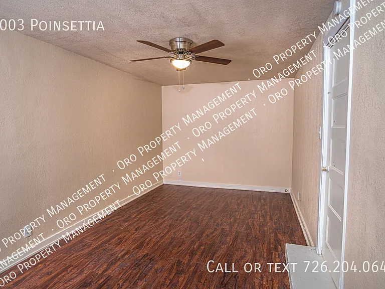 1003 Poinsettia — Photo 11