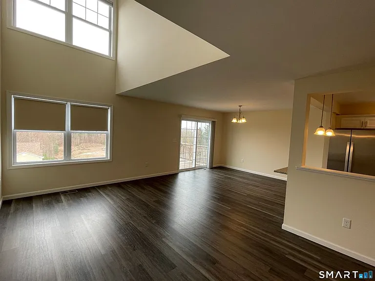 28 Woodside Dr — Photo 6
