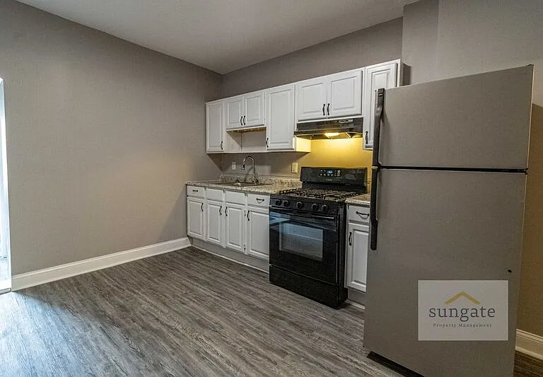 1222 Sargeant St — Photo 6