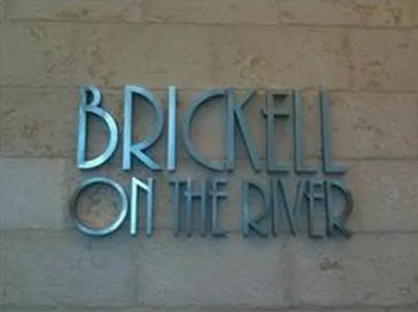 41 SE 5th St APT 2215, Miami, FL 33131