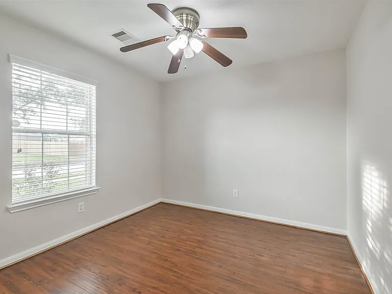 7718 Shavano Ln — Photo 23
