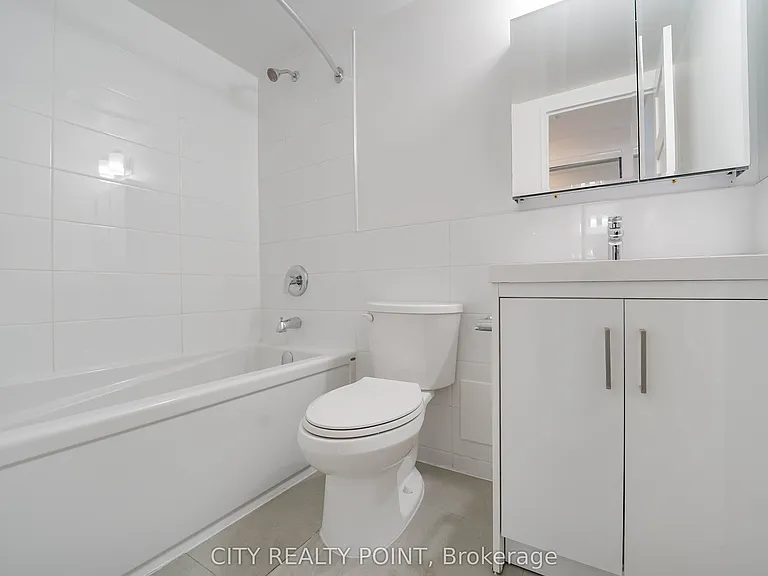 33 Isabella St #1009 — Photo 11