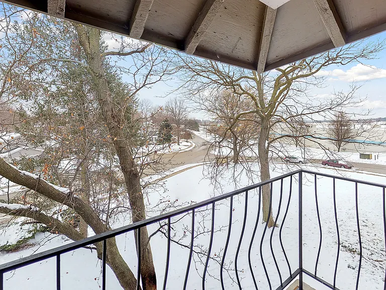 Montclair Place — Photo 19