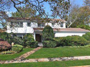 1114 Duston Rd, Valley Stream, NY 11581