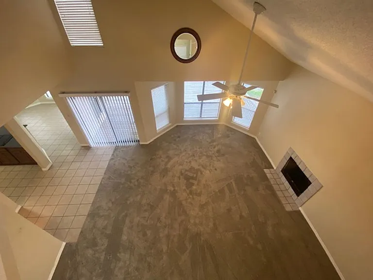 13913 Dasmarinas Dr — Photo 10