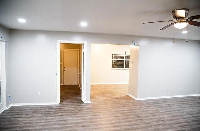 4209 Strawberry Dr — Photo 10