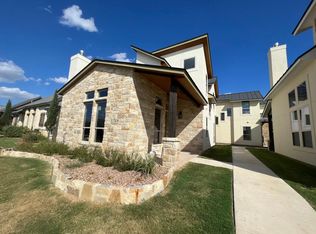 1704 Gruene Vineyard Xing, New Braunfels, TX 78130