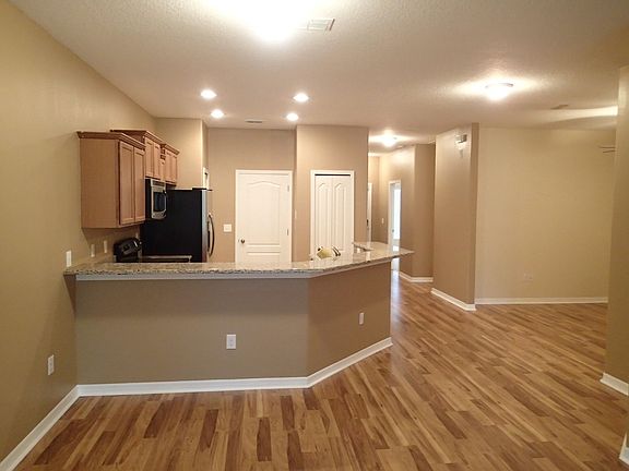 3rd image of 6348 Linda Lou Ln