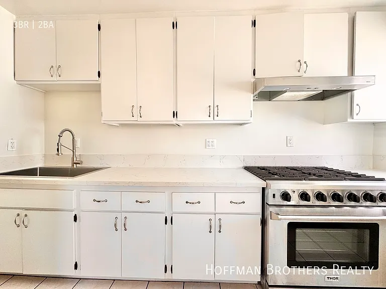 5419 Harold Way #5 — Photo 11