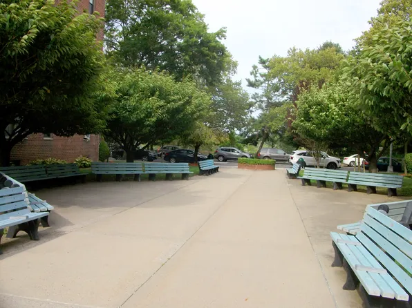 2240 Burnett Street image 23 of 26