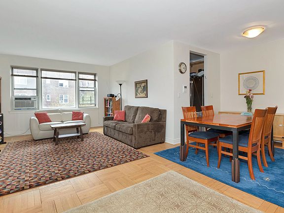 2nd image of 3850 Hudson Manor Ter APT 5DE