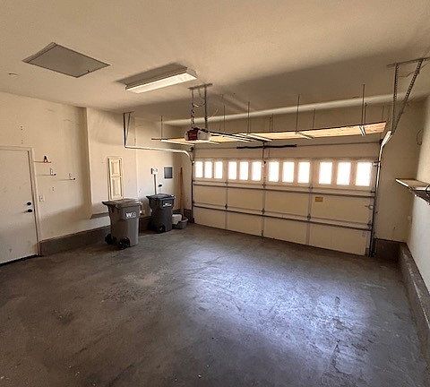 2nd image of 2533 Allen Cir