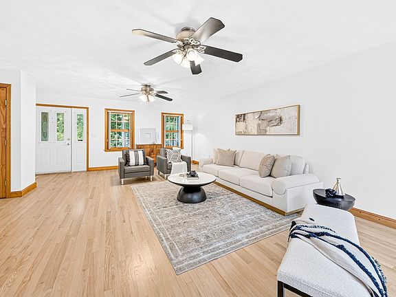 4th image of 35 Brentwood Rd