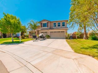 1524 Ravenna Ln, Perris, CA 92571
