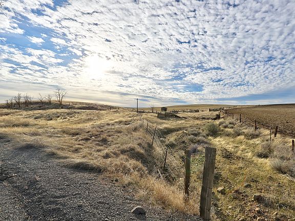 3rd image of 62722 Hart Rd