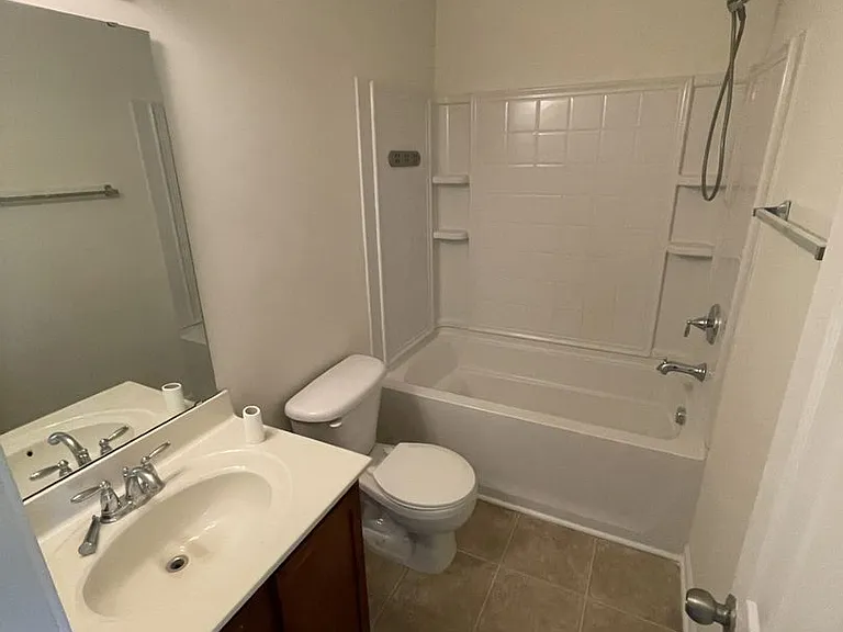 1130 Renewal Pl #100 — Photo 17