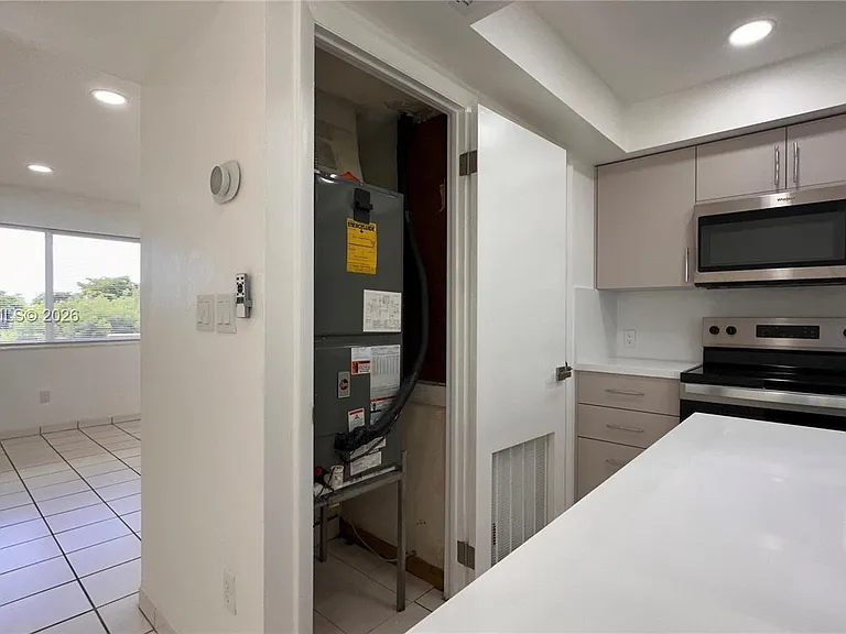 8401 SW 107th Ave #331E — Photo 17