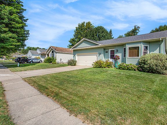 2nd image of 2817 Beechridge Dr