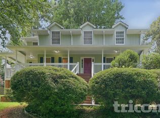 1516 Maple Ridge Dr, Suwanee, GA 30024