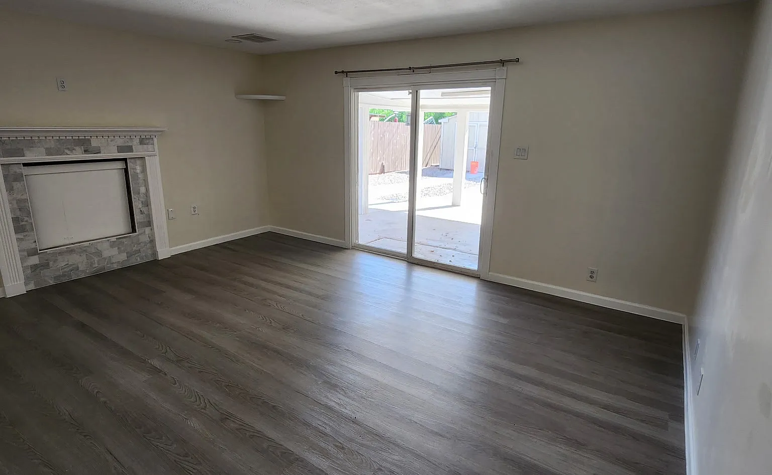 3 bed, 1200 sqft, $1,850 — Photo 4