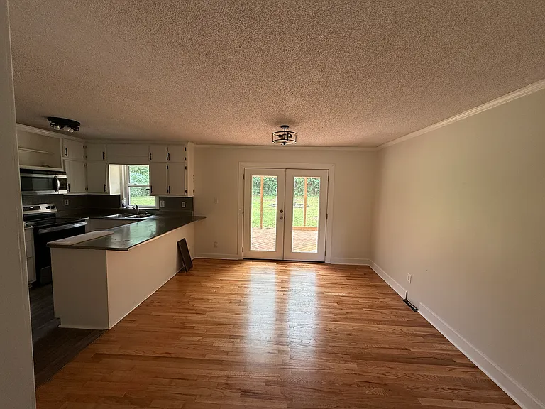 106 Brookwood Dr — Photo 6