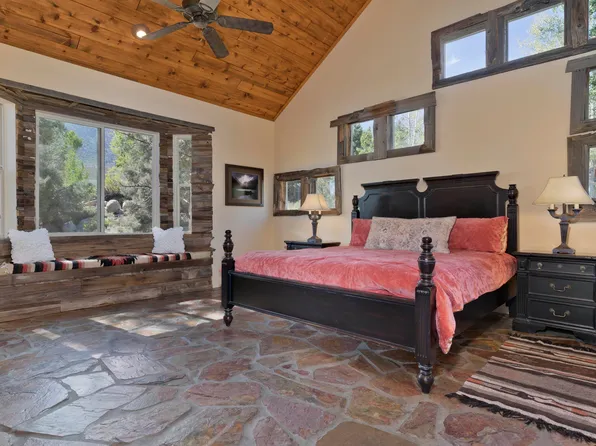 267 Juniper Dr, Crowley Lake, CA 93546