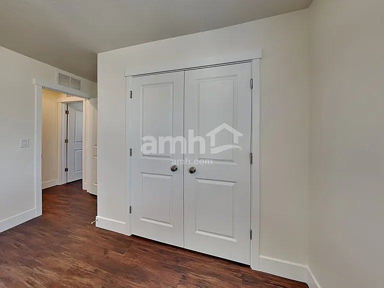 1461 W Afton St — Photo 12