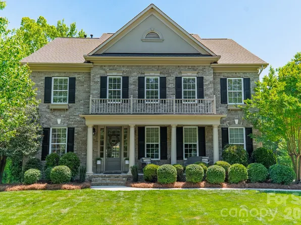 2301 Worthington Dr, Matthews, NC 28104