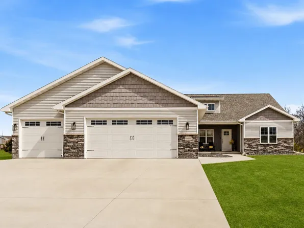 N1002 Alexandra Way, Greenville, WI 54942