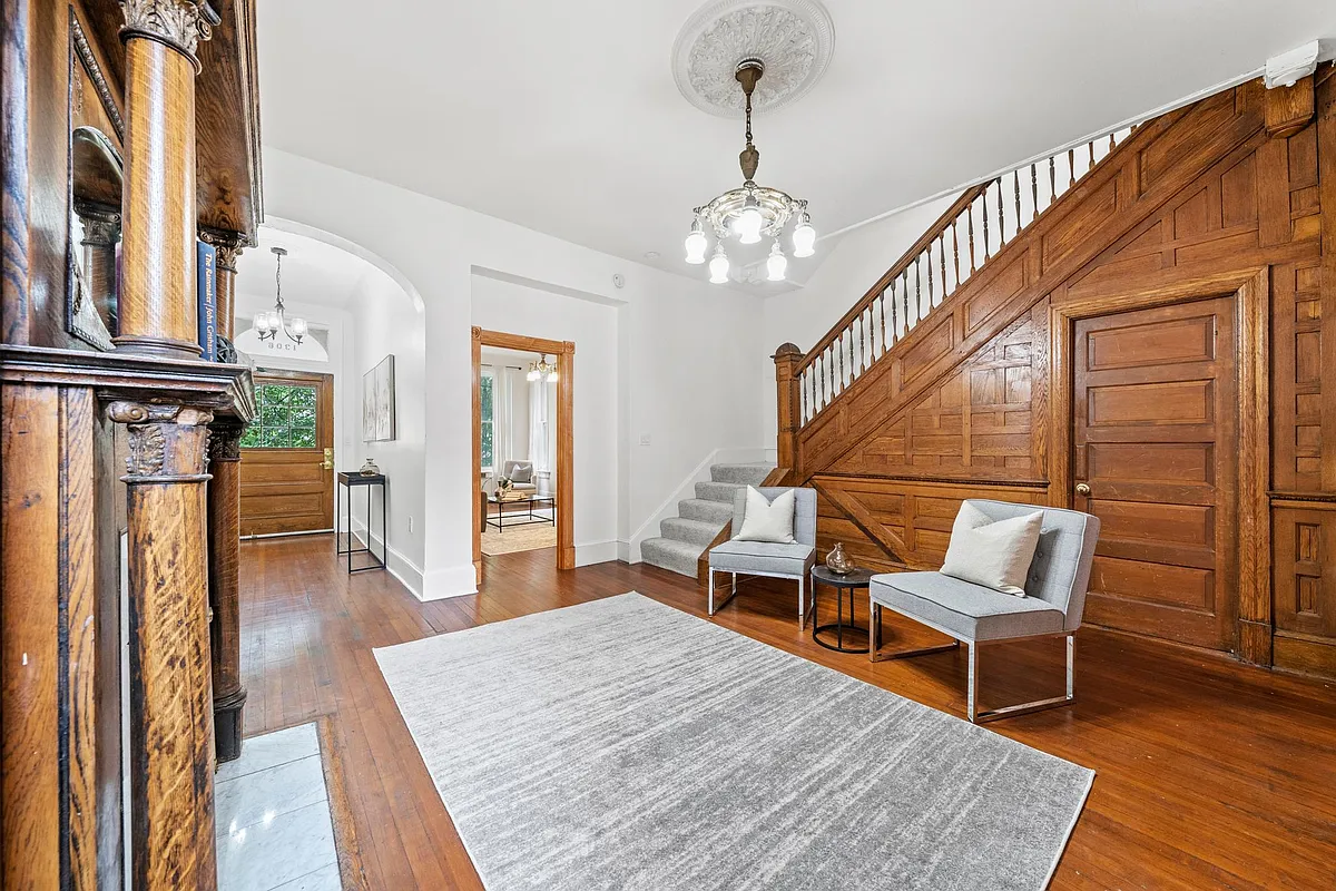 Building Photo - 1306 Euclid St NW #2