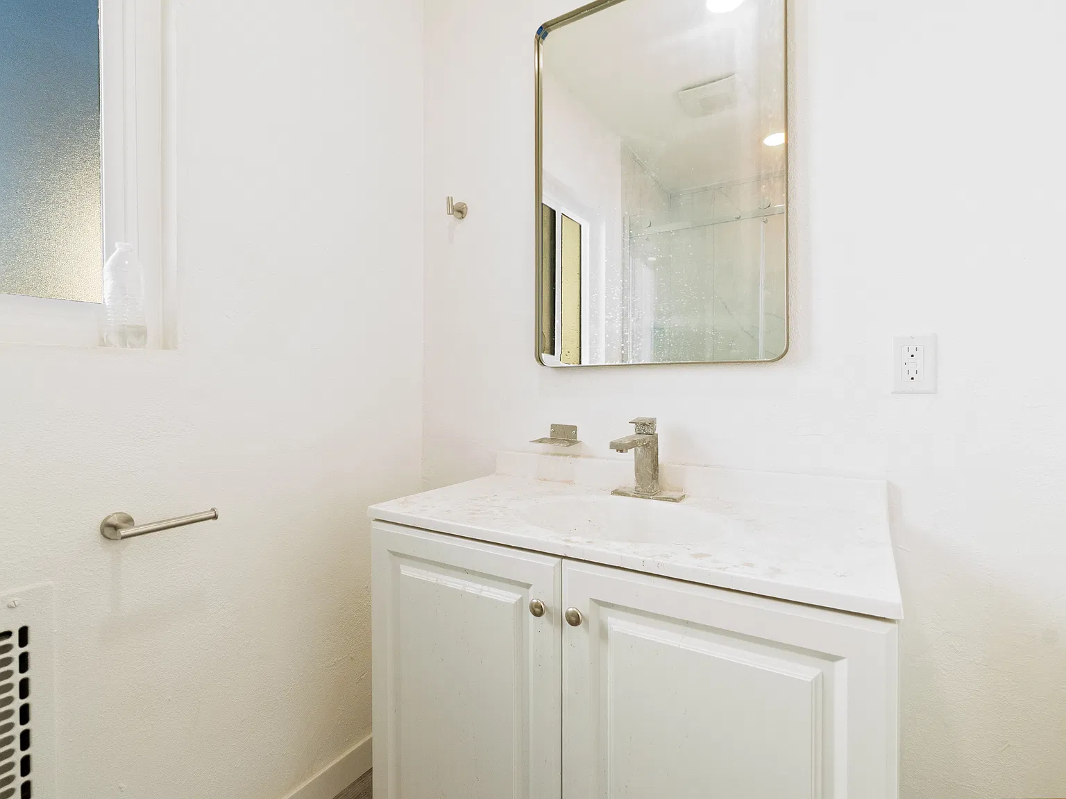 Studio, 327 sqft, $1,500 — Photo 3