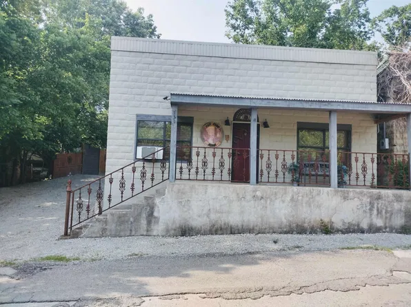 131 Walnut St, Calico Rock, AR 72519