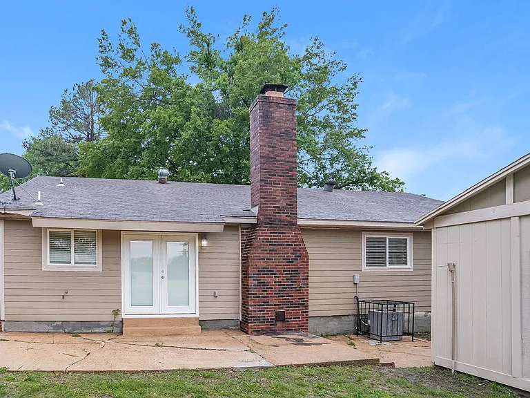 732 Charter Oak Dr — Photo 16